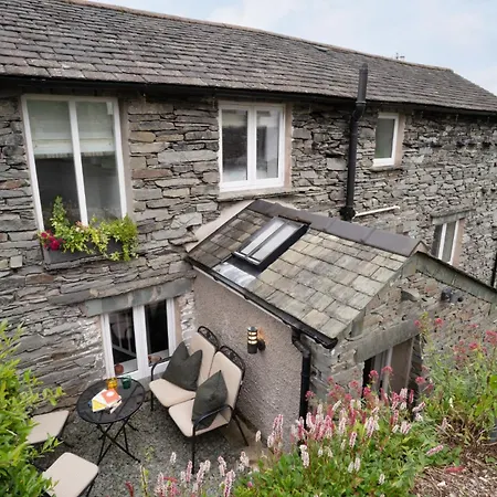 Charming 3-bedroom Barn In By Letmestay Holiday home Ambleside