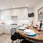 Charming 3-bedroom Barn In By Letmestay